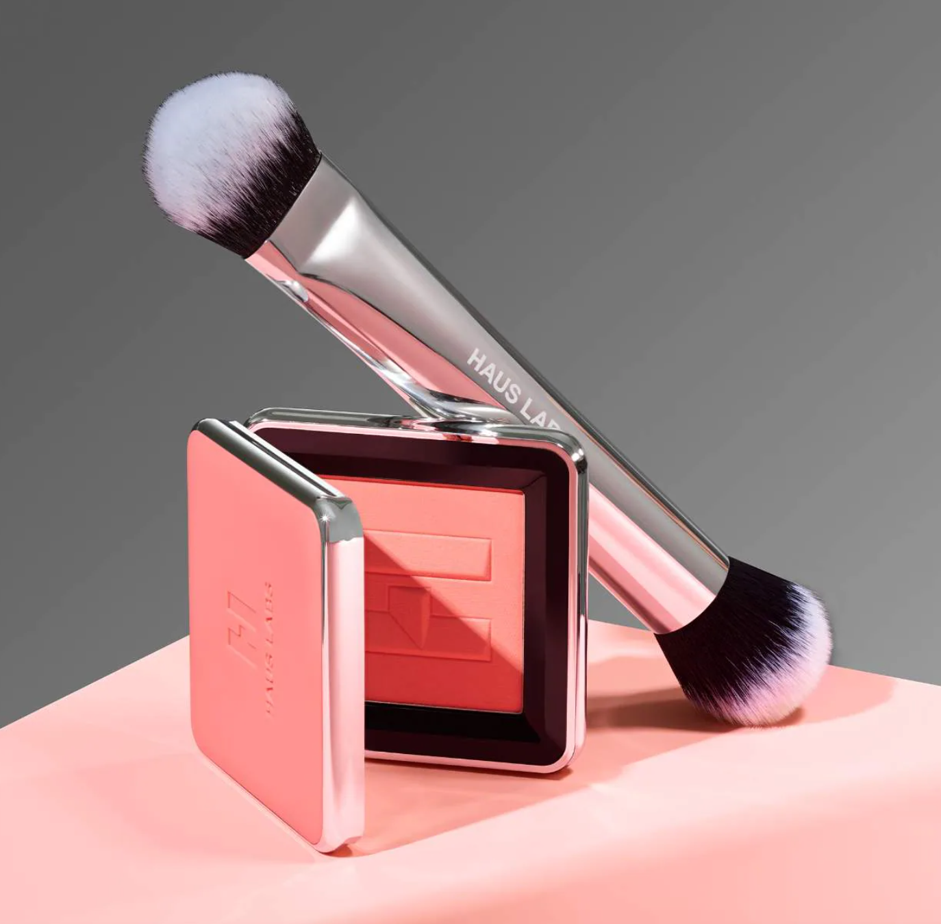 HAUS LABS BY LADY GAGA Dual-Ended Multi-Purpose Brocha multiuso