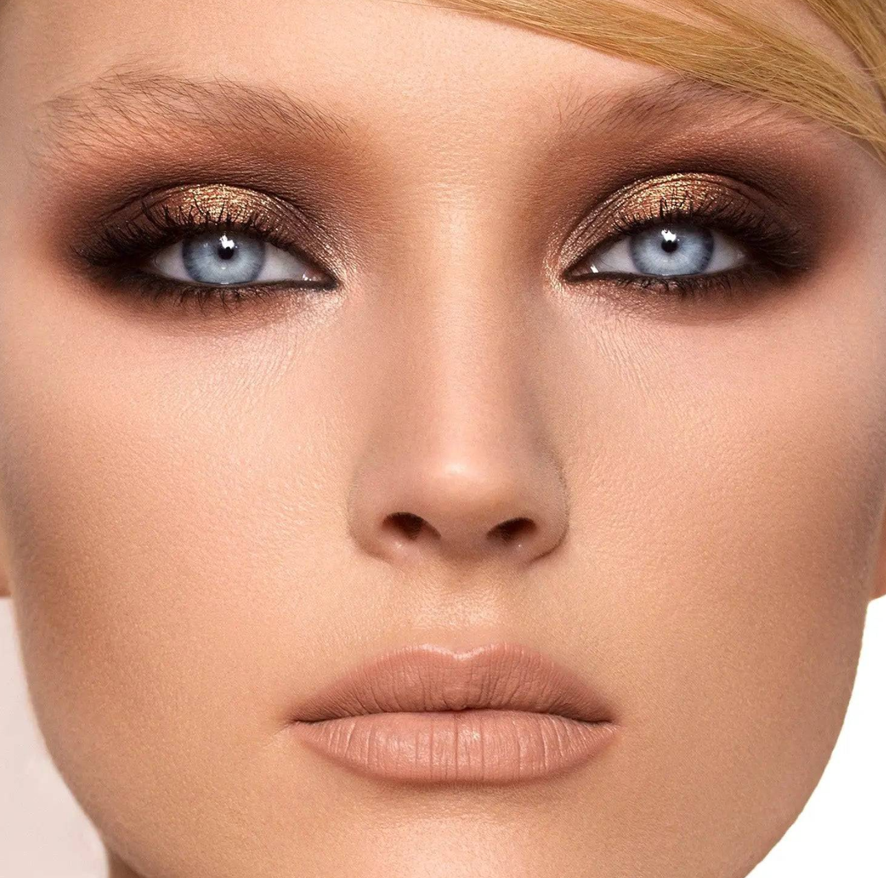Mini nude eyeshadow palette kit + brocha Natasha Denona
