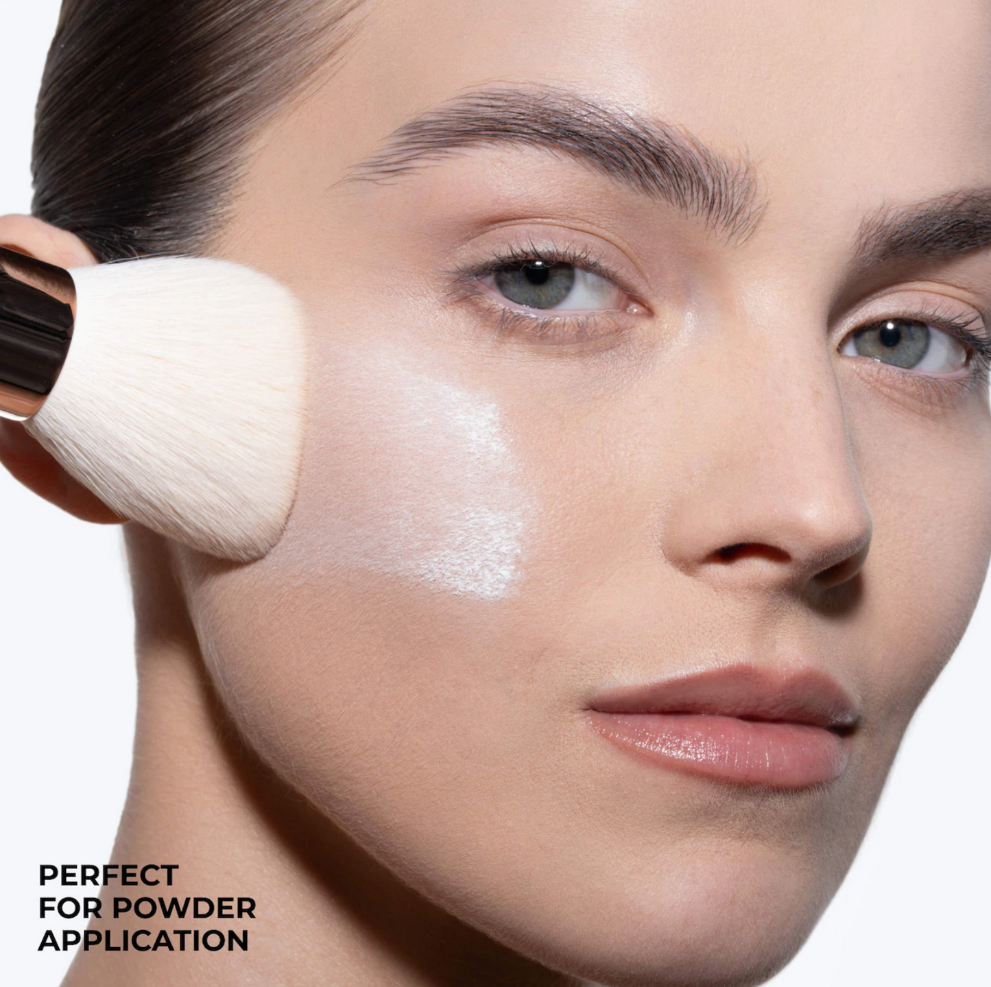 NATASHA DENONA HY-GLAM™ Powder Brush