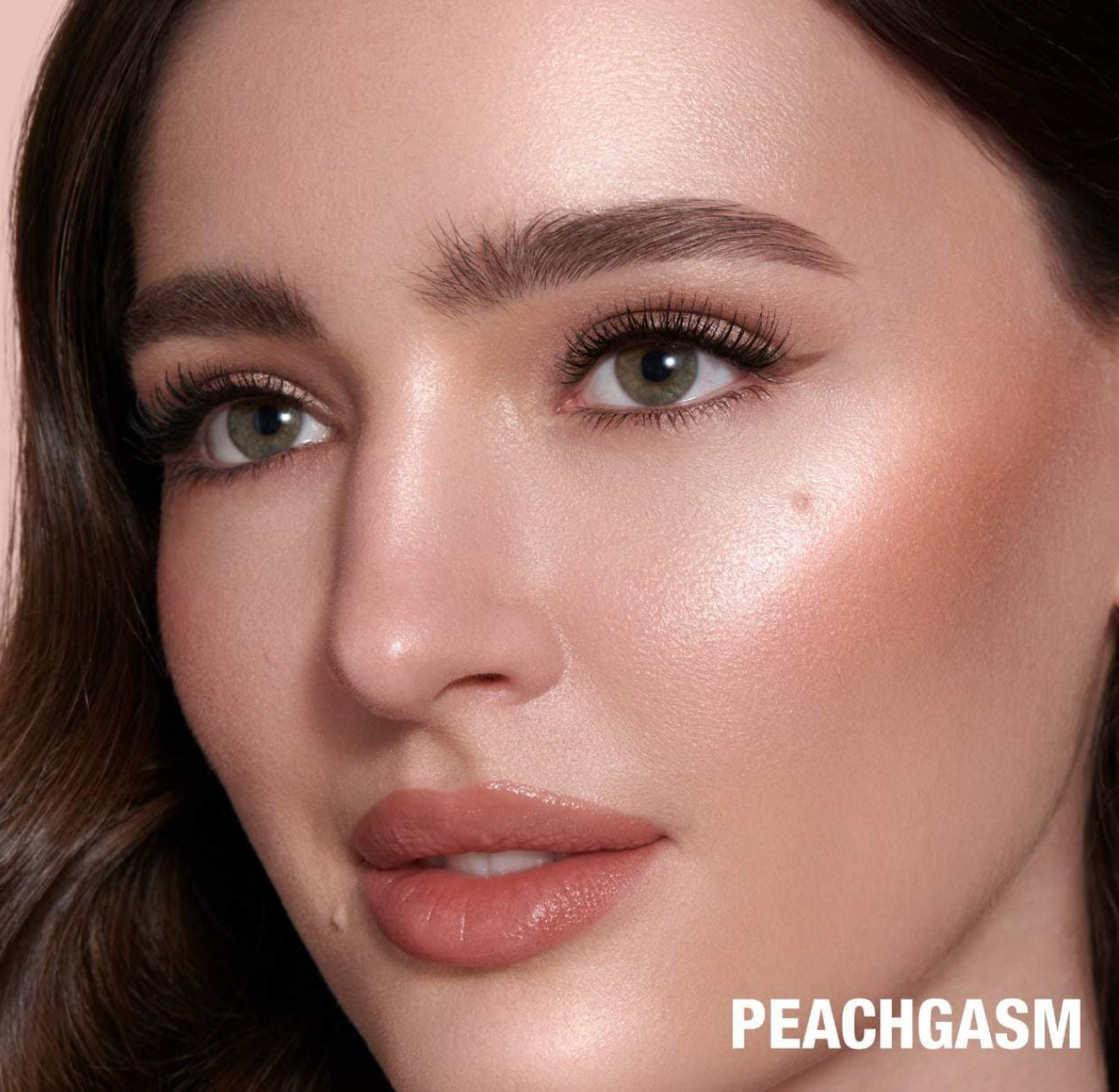 Charlotte Tilbury
Beauty Highlighter Wand