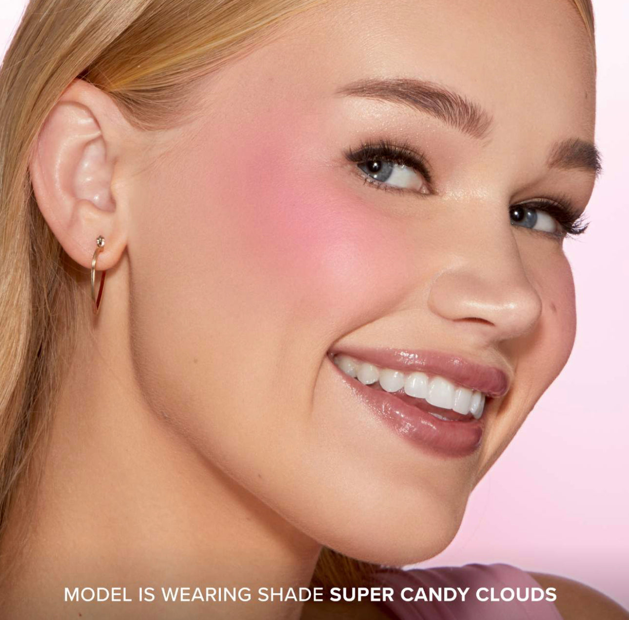 Too Faced
Cloud Crush Blurring Rubor en polvo