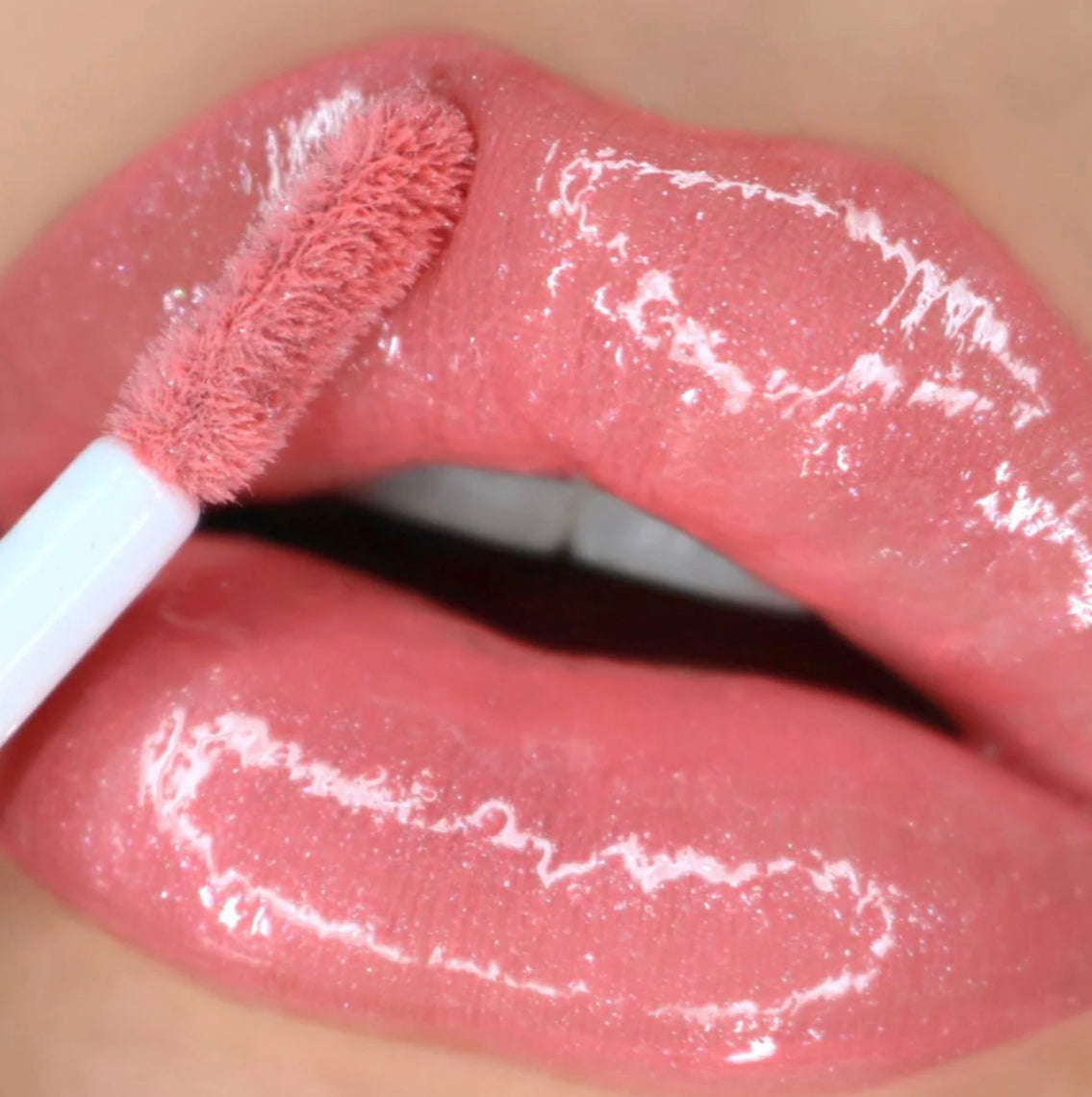 ULTRA DAZZLE LIPGLOSS