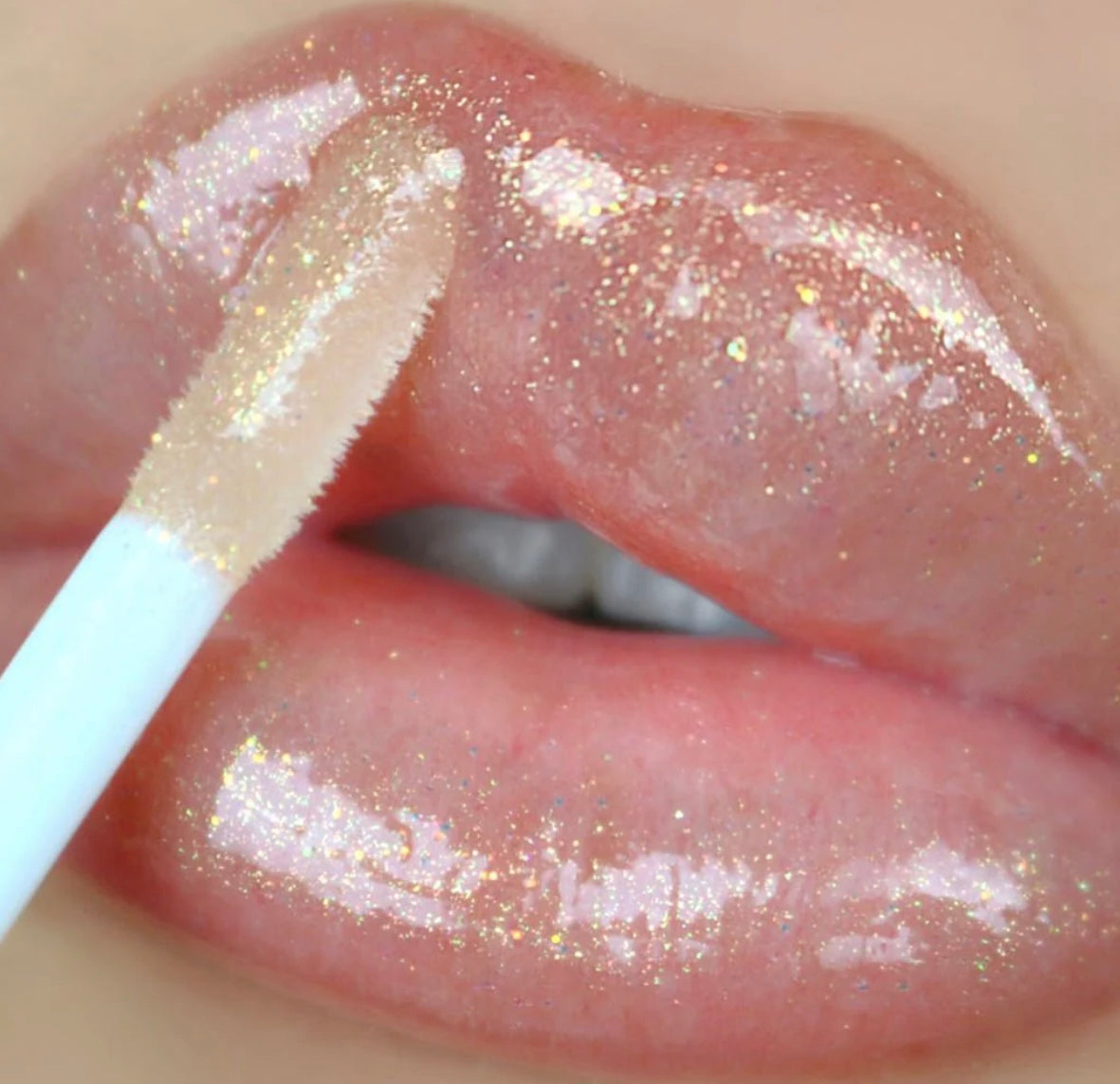 ULTRA DAZZLE LIPGLOSS