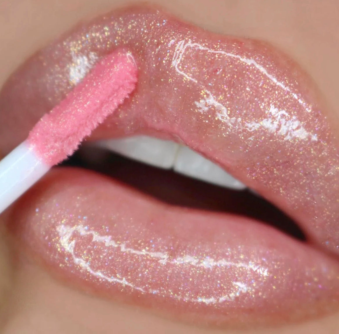 ULTRA DAZZLE LIPGLOSS