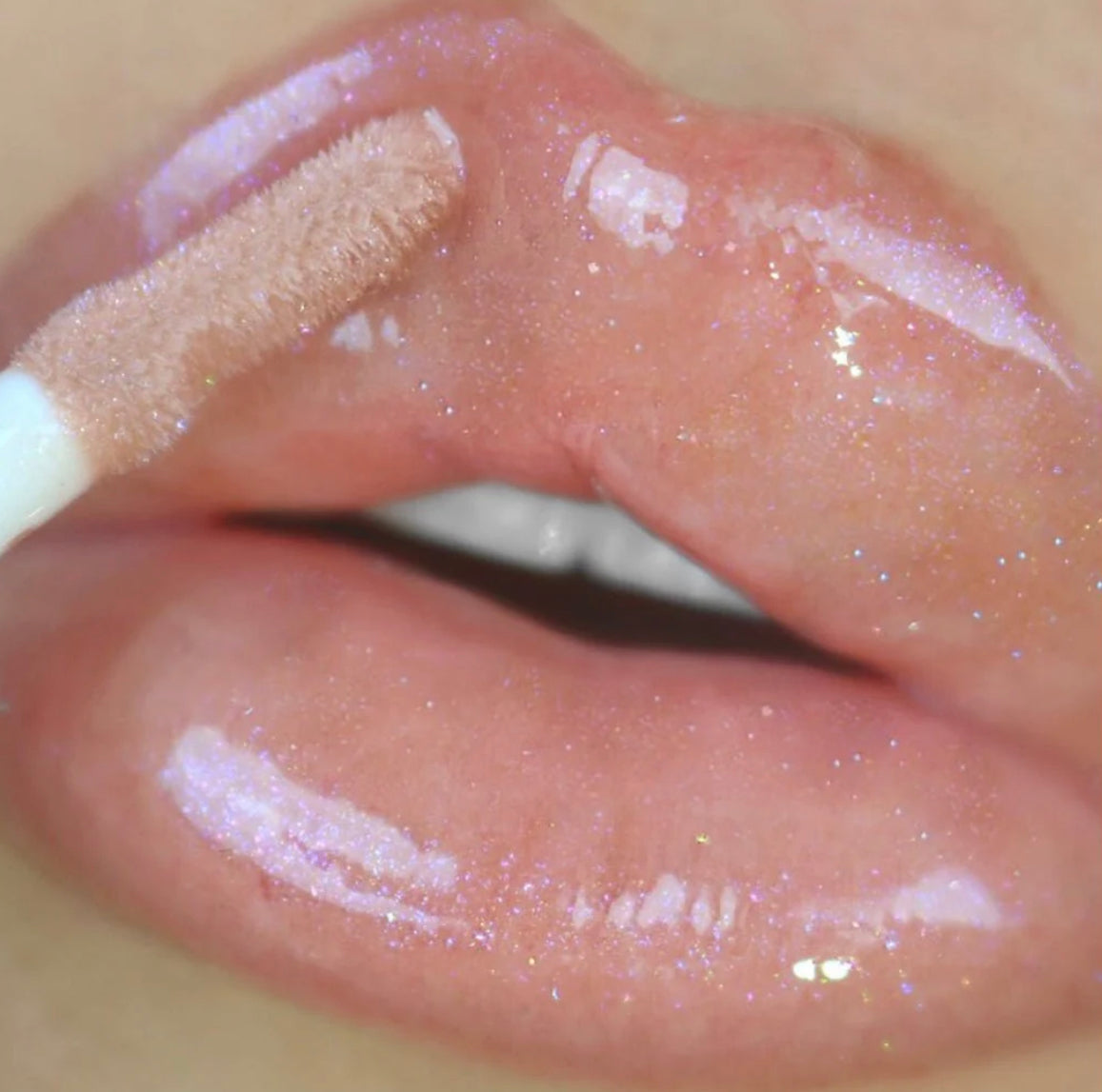 ULTRA DAZZLE LIPGLOSS