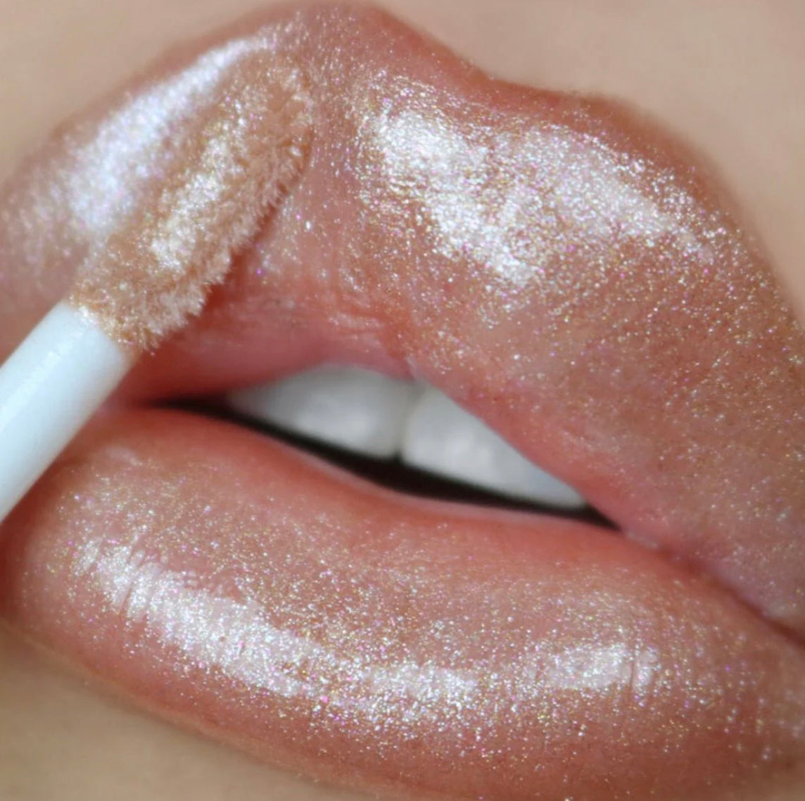 ULTRA DAZZLE LIPGLOSS