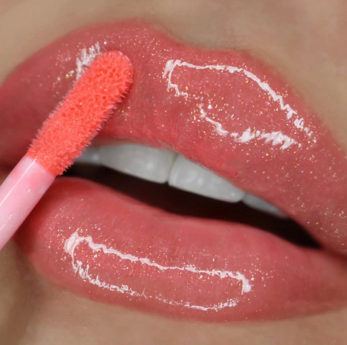 ULTRA DAZZLE LIPGLOSS