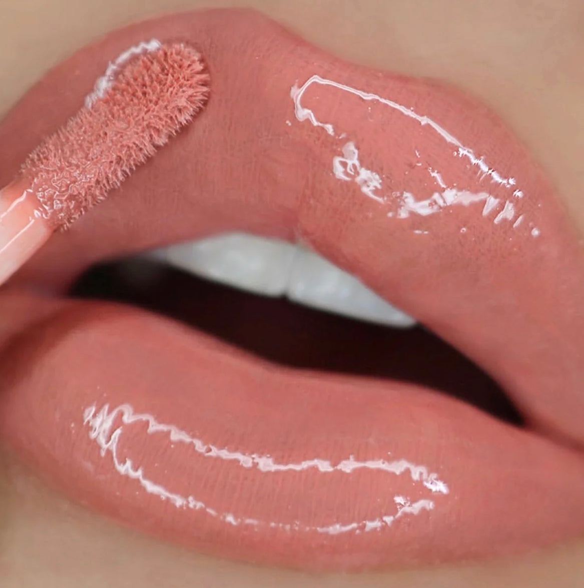 ULTRA DAZZLE LIPGLOSS