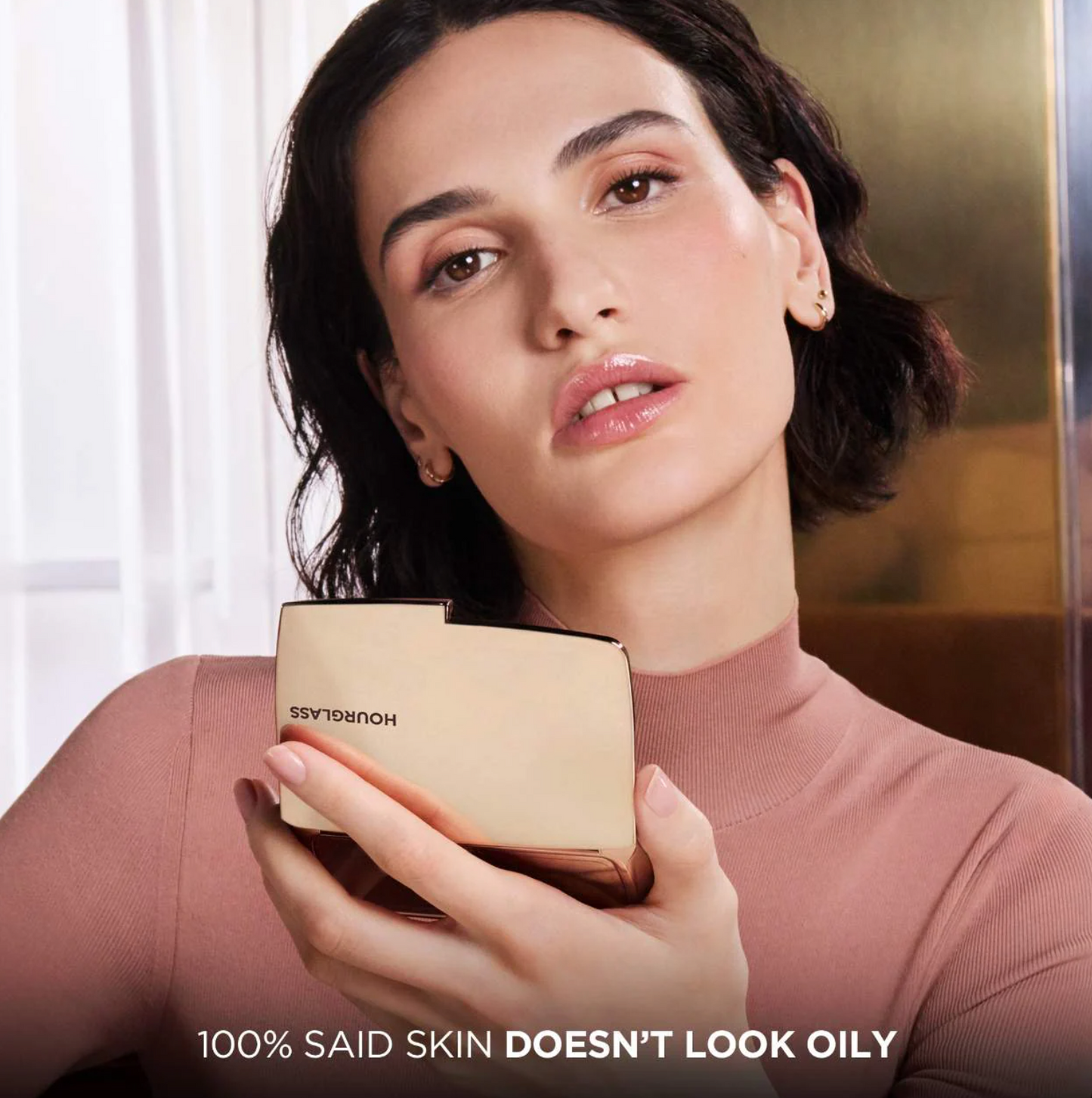 Hourglass  Vanish Airbrush Pressed Powder