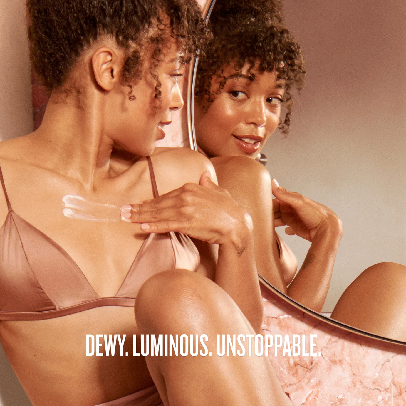 Rosa Charmosa™ DEWY CREAM Sol Janeiro