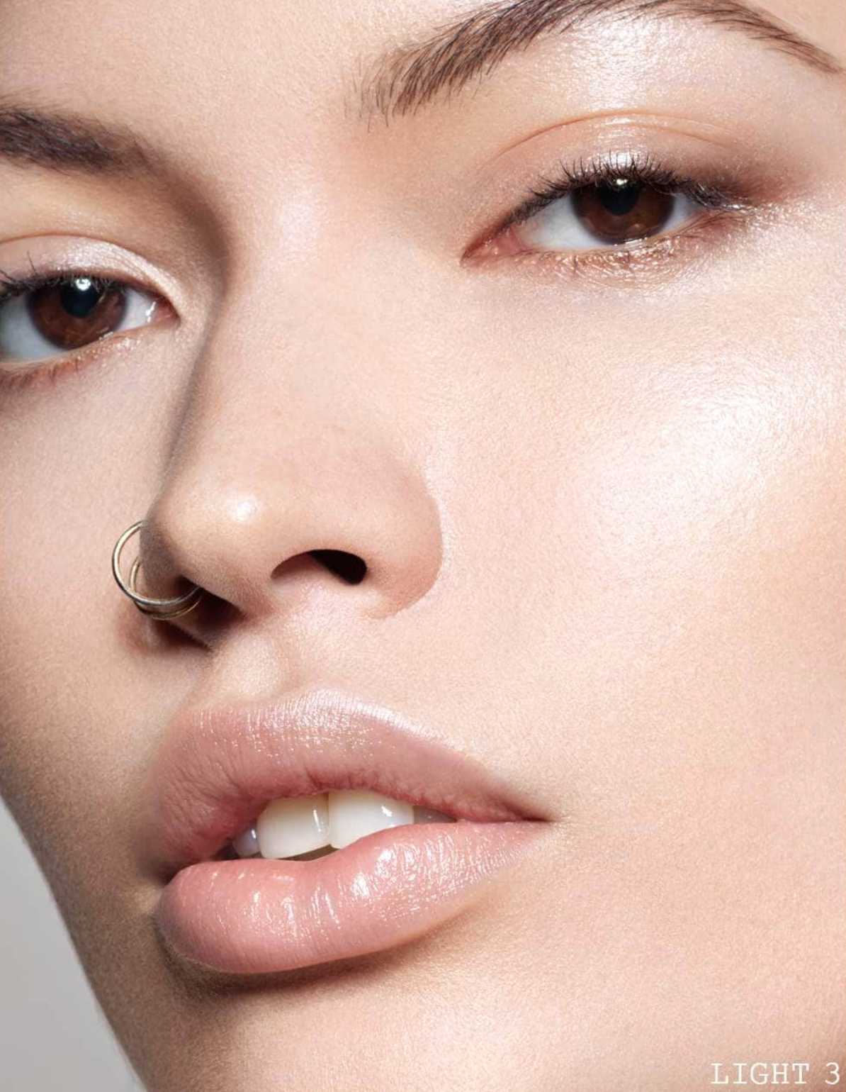 PAT McGRATH LABS 
Skin Fetish: Sublime Perfection Weightless Foundation base de maquillaje