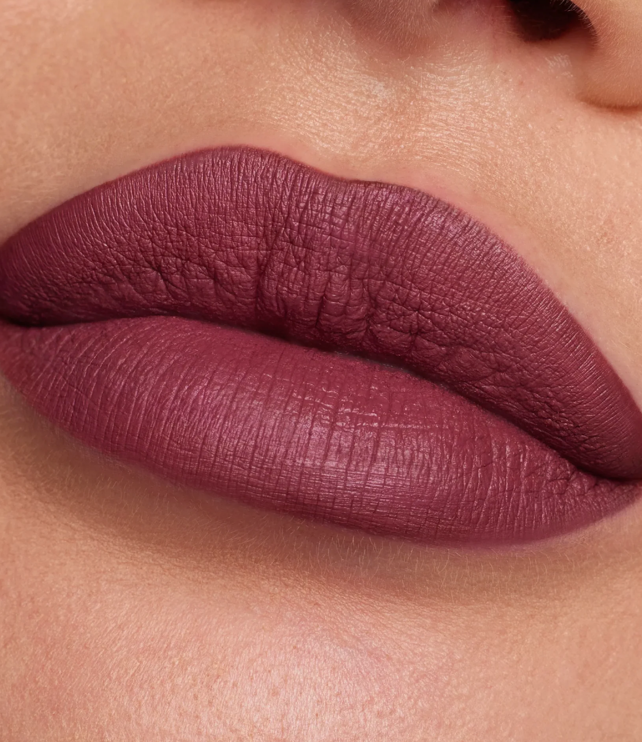 LIQUID MATTE ULTRA-COMFORT TRANSFER-PROOF LIPSTICK