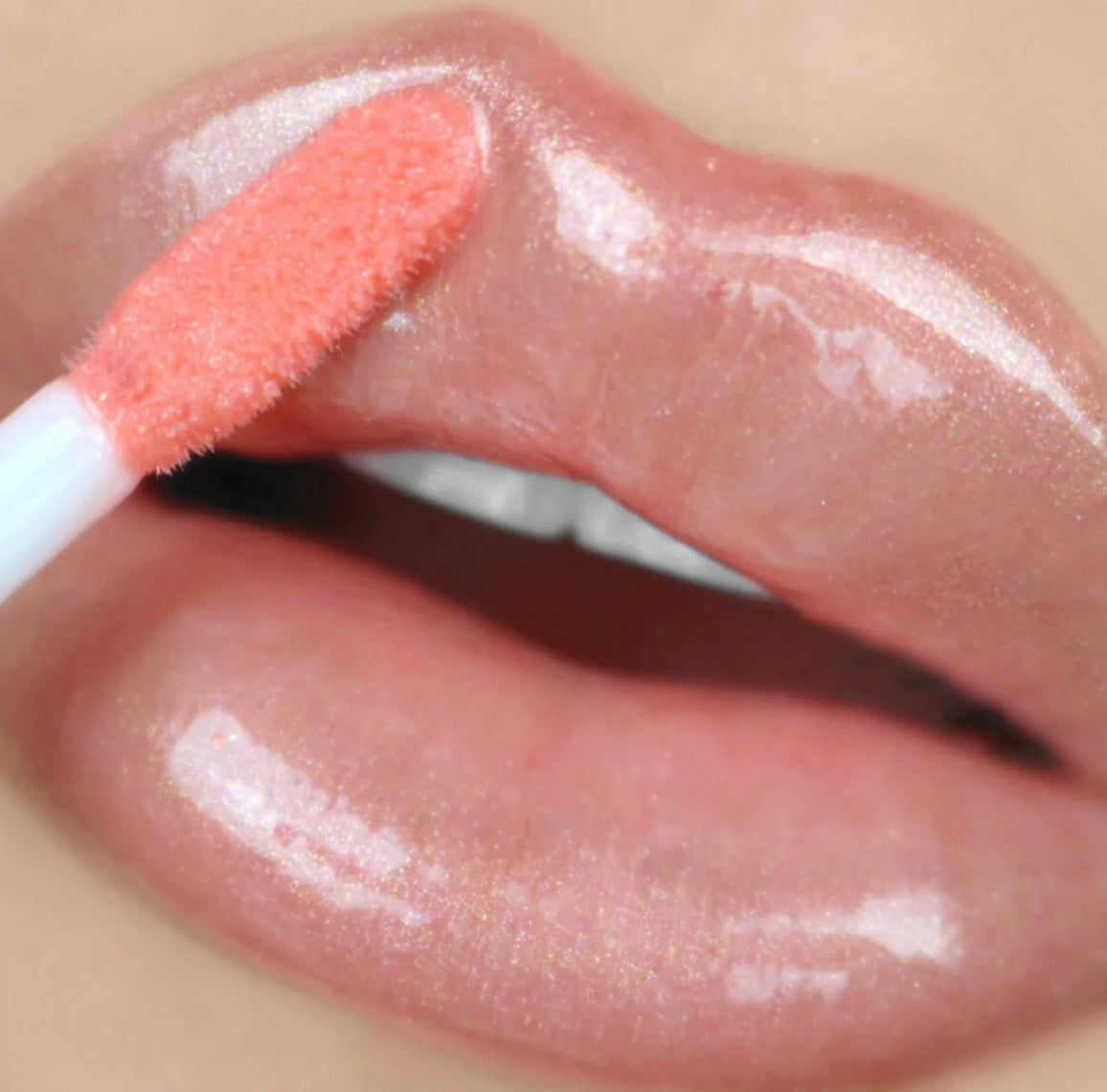 ULTRA DAZZLE LIPGLOSS