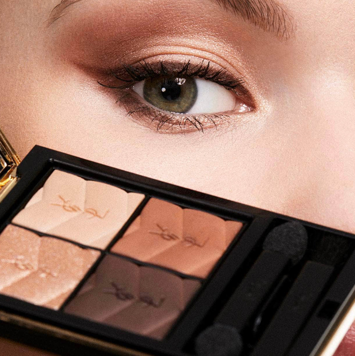 Yves Saint Laurent 
Couture Mini Clutch Eyeshadow Palette