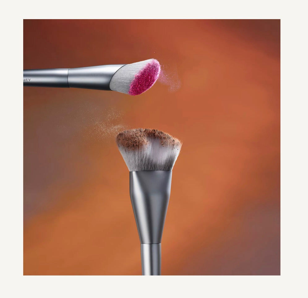 B2 Bronzer Brush Rem Beauty Ariana Grande