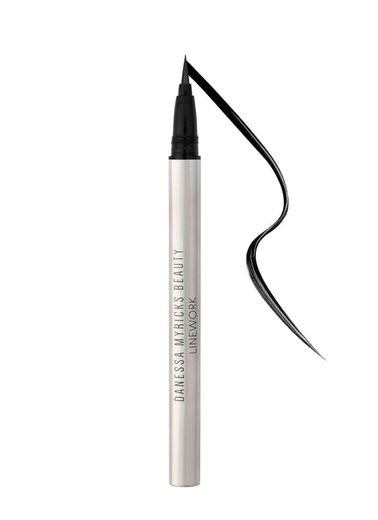 Danessa Myricks Beauty 
Linework Paintbrush Fluid Liquid Eyeliner delineador