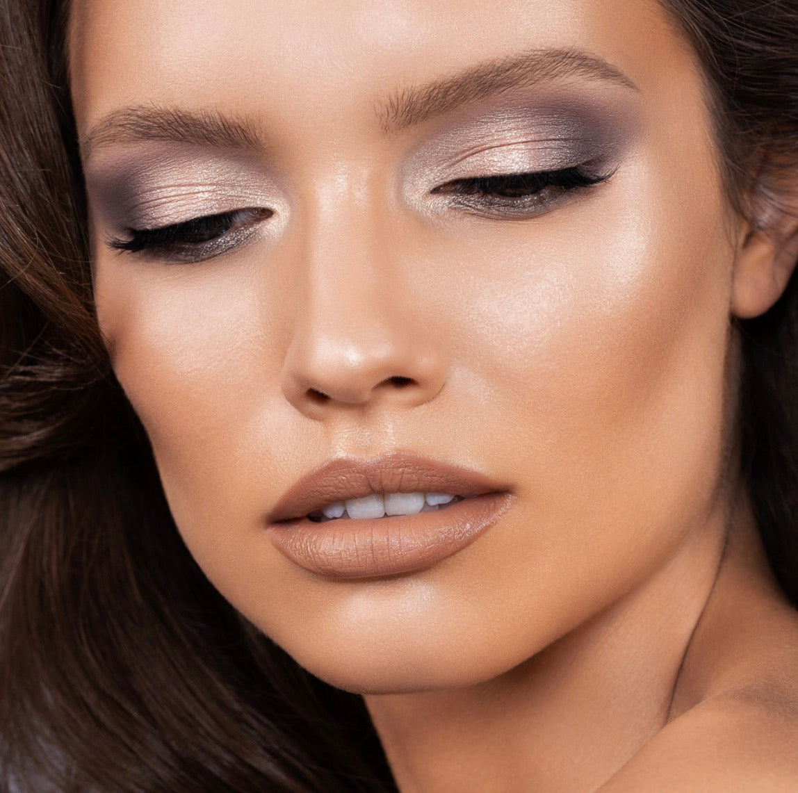 NATASHA DENONA Glam Eyeshadow Palette
Paleta de sombras de ojos Glam