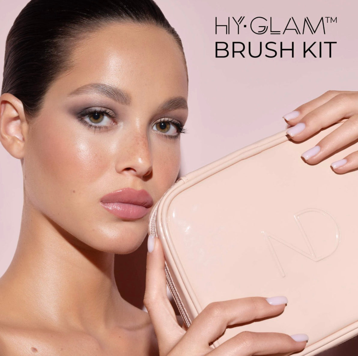 NATASHA DENONA 
HY-GLAM™ Cosmetic Brush Kit