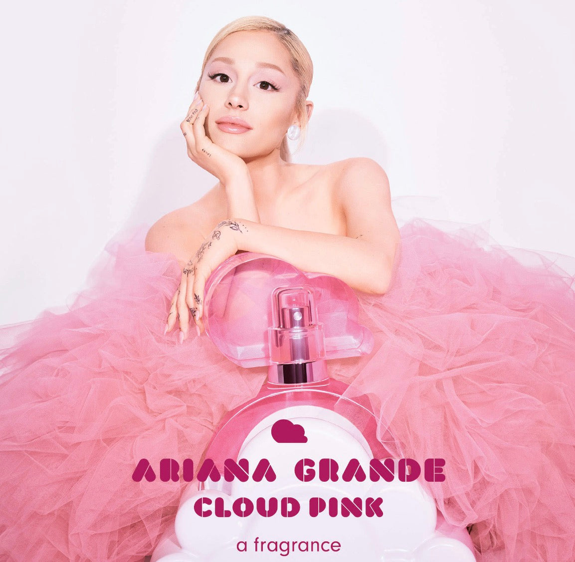 Ariana Grande 
Cloud Pink Perfume Gift Set