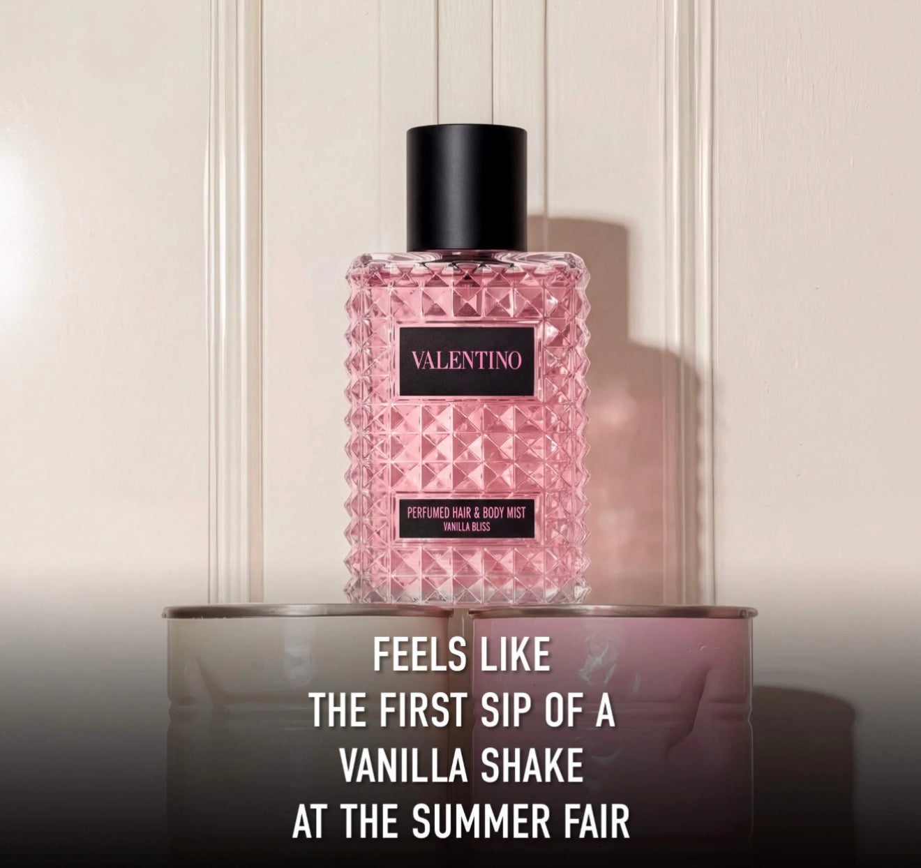 Valentino 100ML 
Born in Roma Vanilla Bliss Hair & Body Mist perfume para cabello y cuerpo