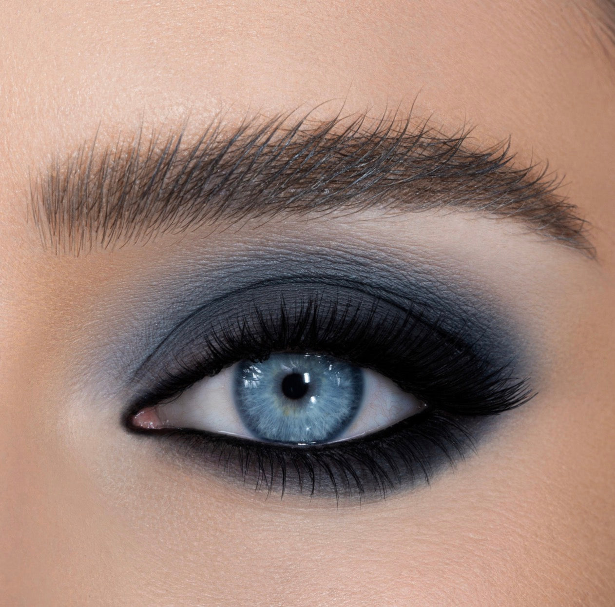 NATASHA DENONA 
Mini Xenon Eyeshadow Palette