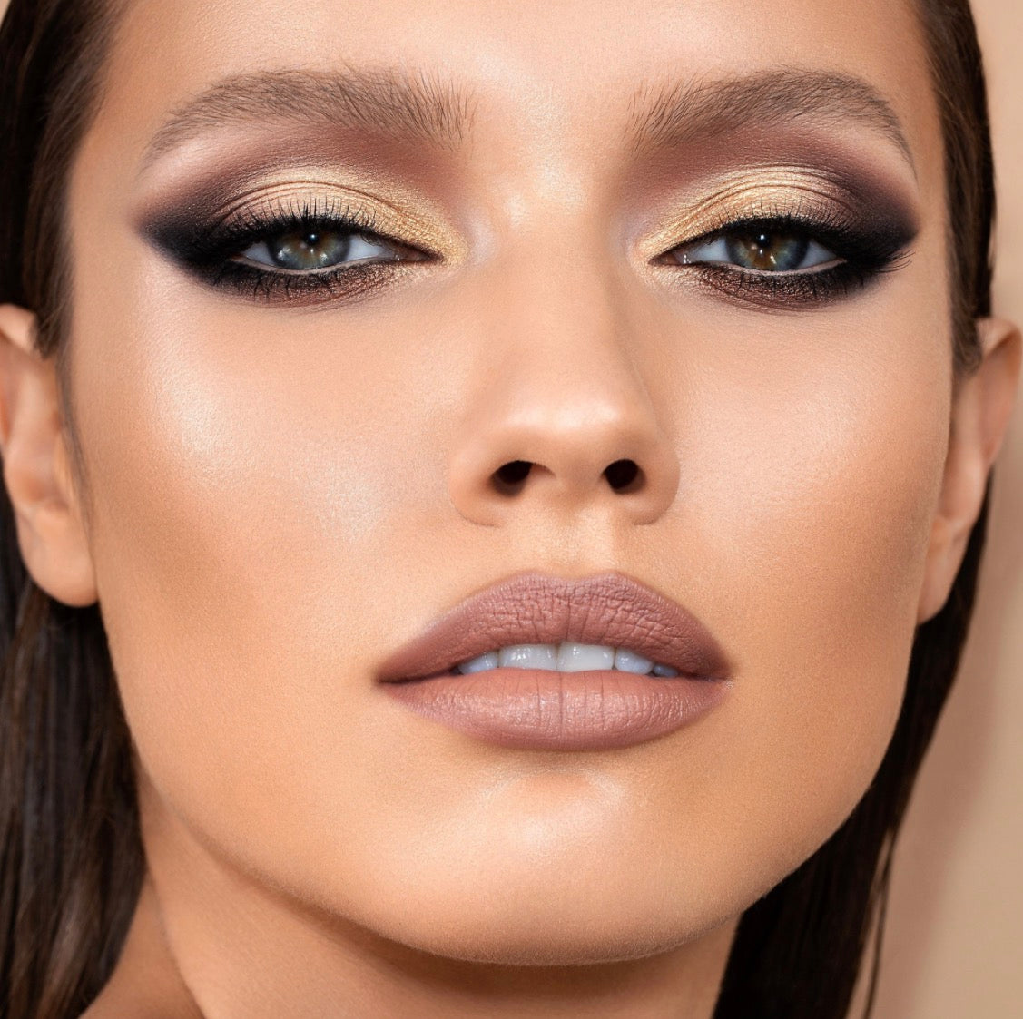 NATASHA DENONA Glam Eyeshadow Palette
Paleta de sombras de ojos Glam