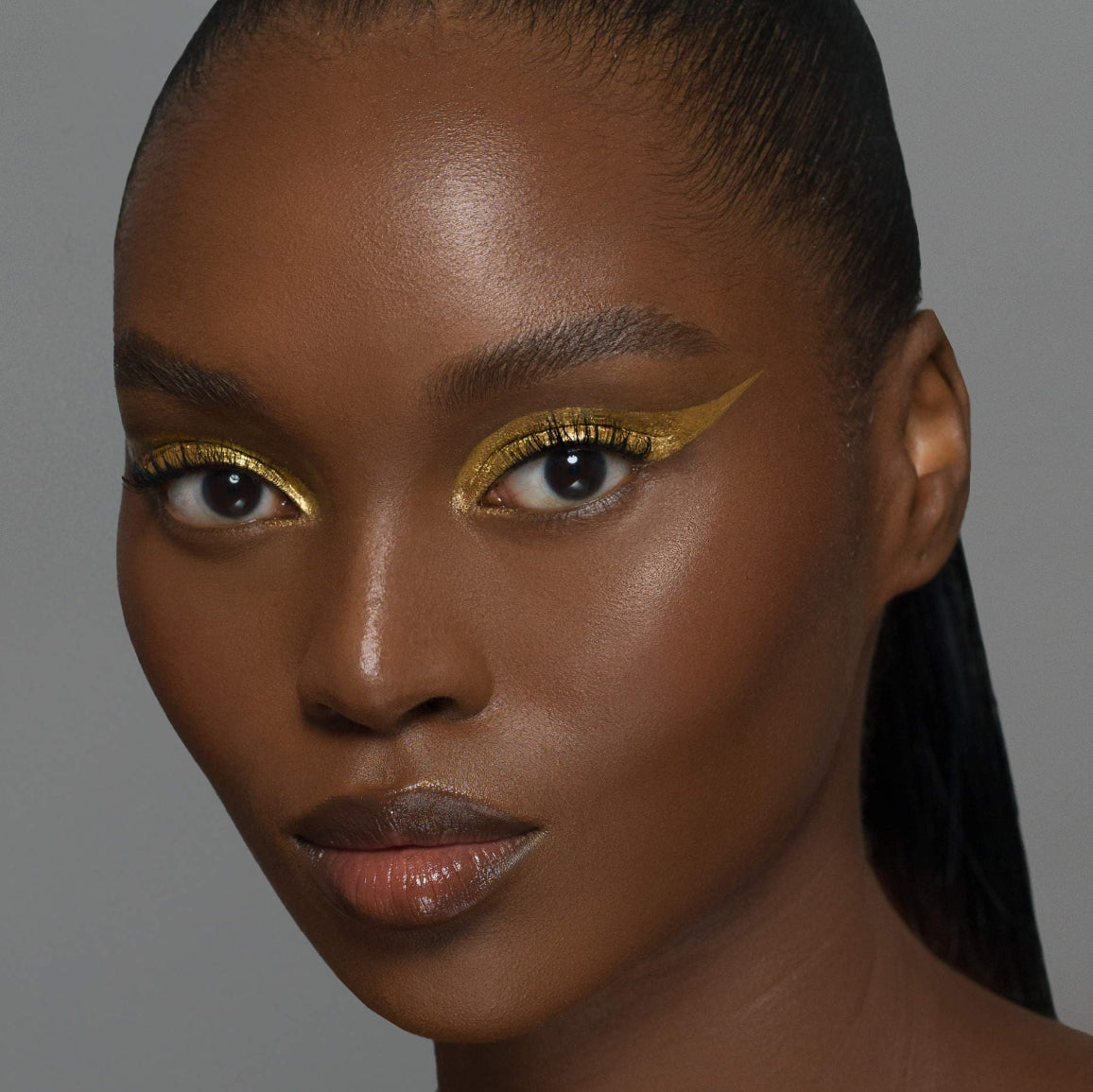 PAT McGRATH LABS 
Gold 001: The Divine Decade Edition